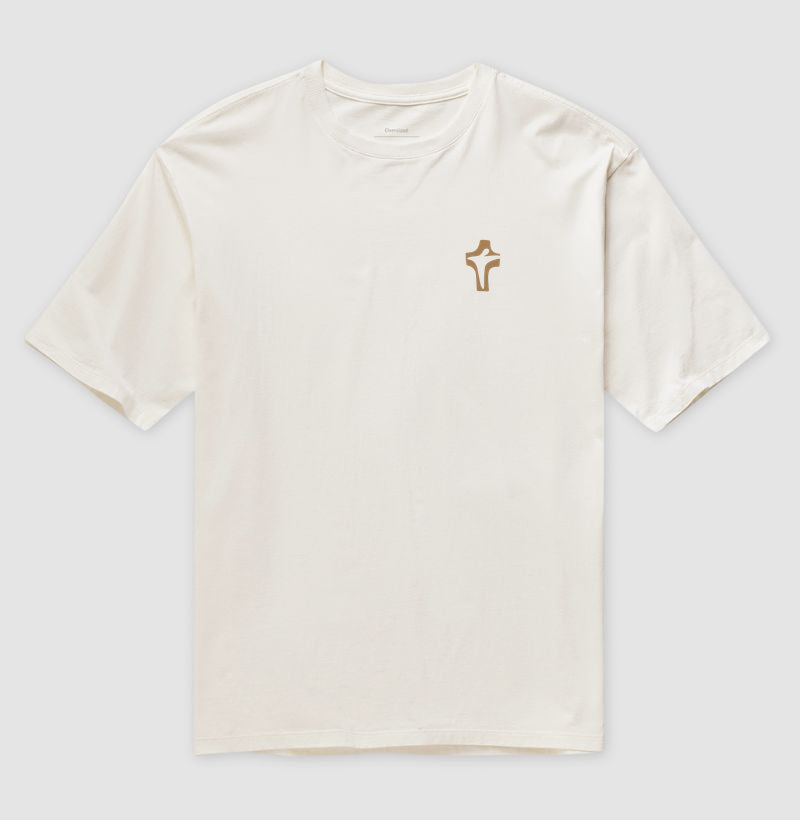CAMISETA OVERSIZED DENTRO DA CRUZ