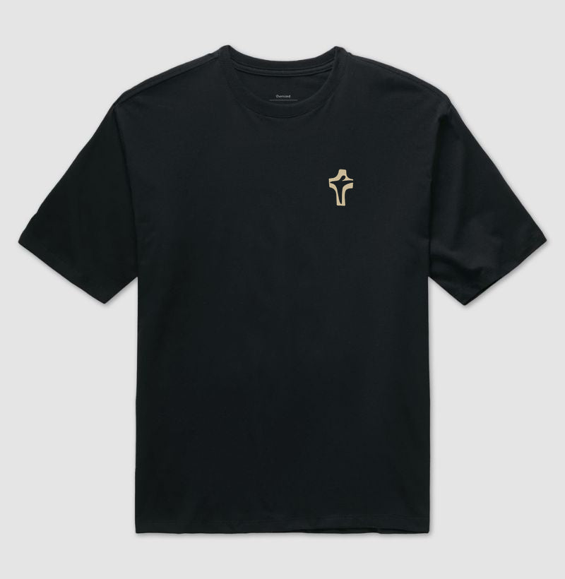 CAMISETA OVERSIZED DENTRO DA CRUZ